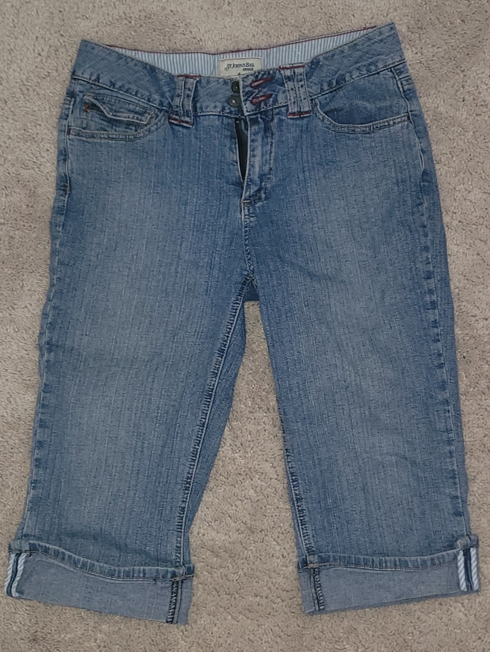 St. John's BAY STRETCH JEAN CAPRI PANTS, SIZE 8, CROP, CUFFED - Picture 2 of 7